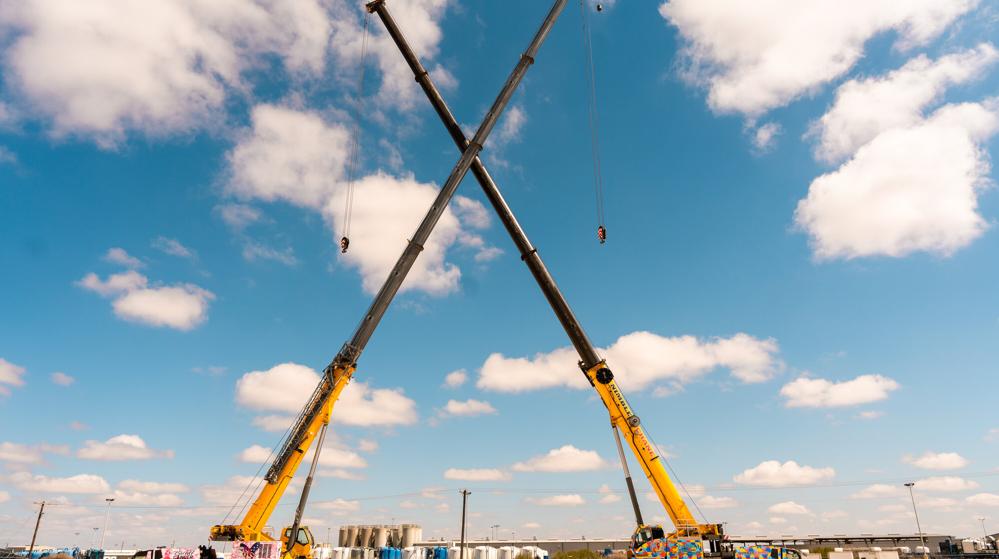 Nimble Crane tandem lift with two all-terrain cranes in the Permian Basin