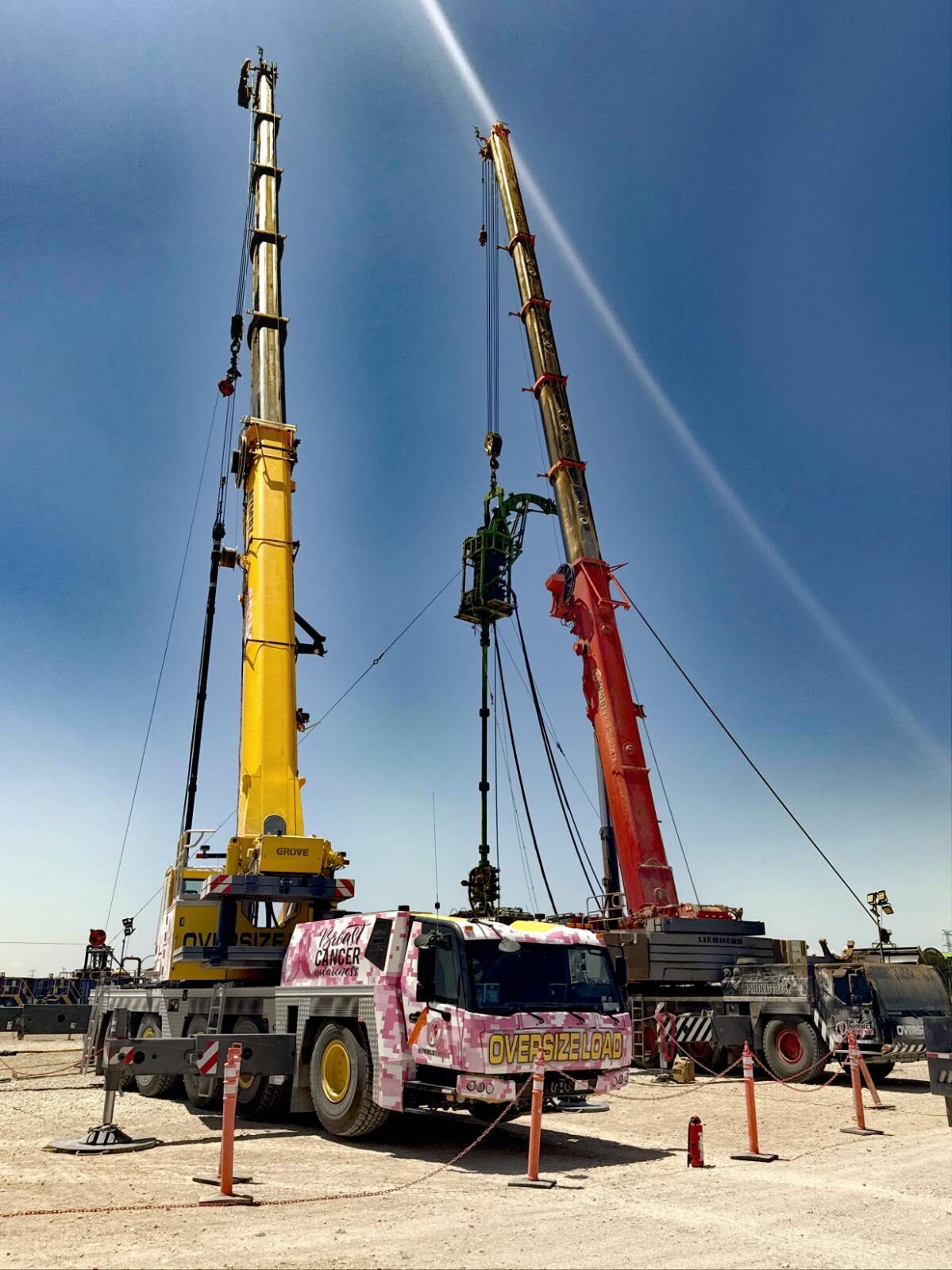 Tandem lift with two cranes